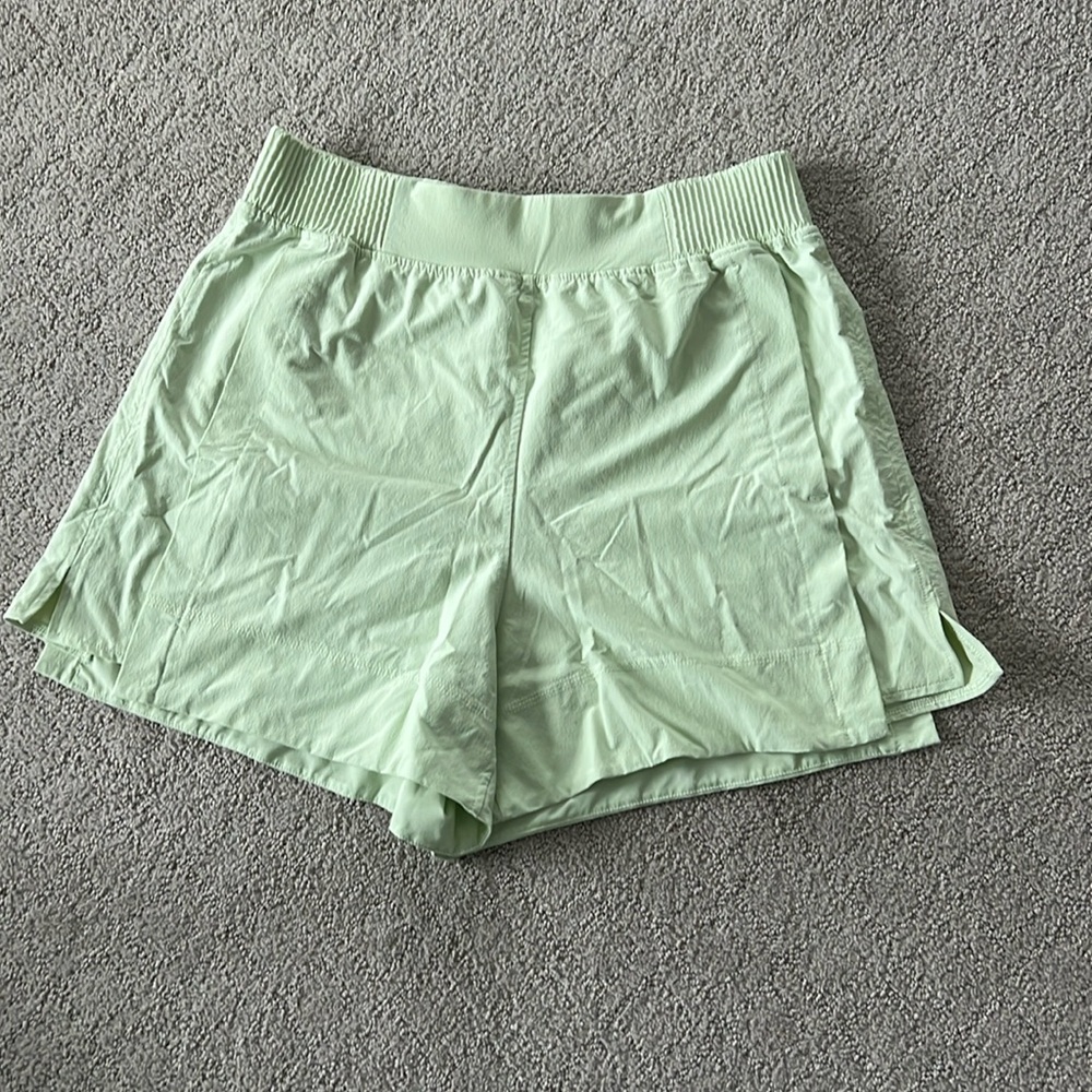 Lululemon Stretch Fit Relaxed Shorts - Size M